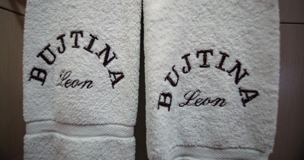 Bujtina Leon's
